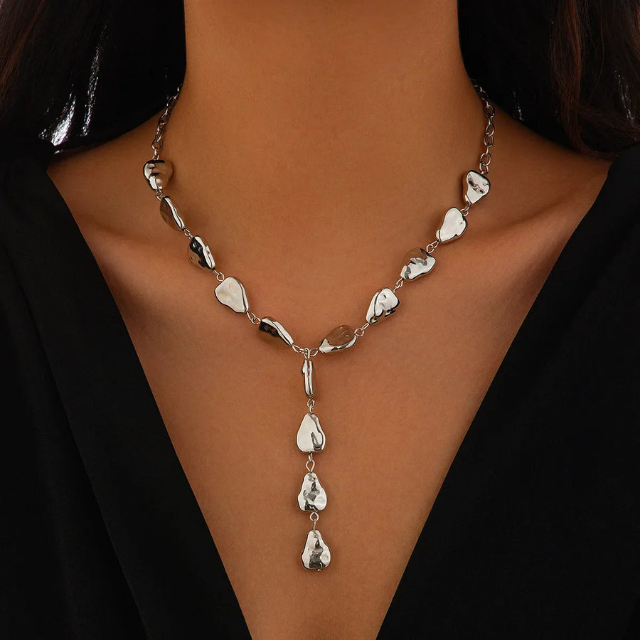 Collana Lariat Ispirata alla Pietra Moderna